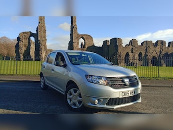 Used Dacia Sandero 2015 for sale - 77324738: Photo