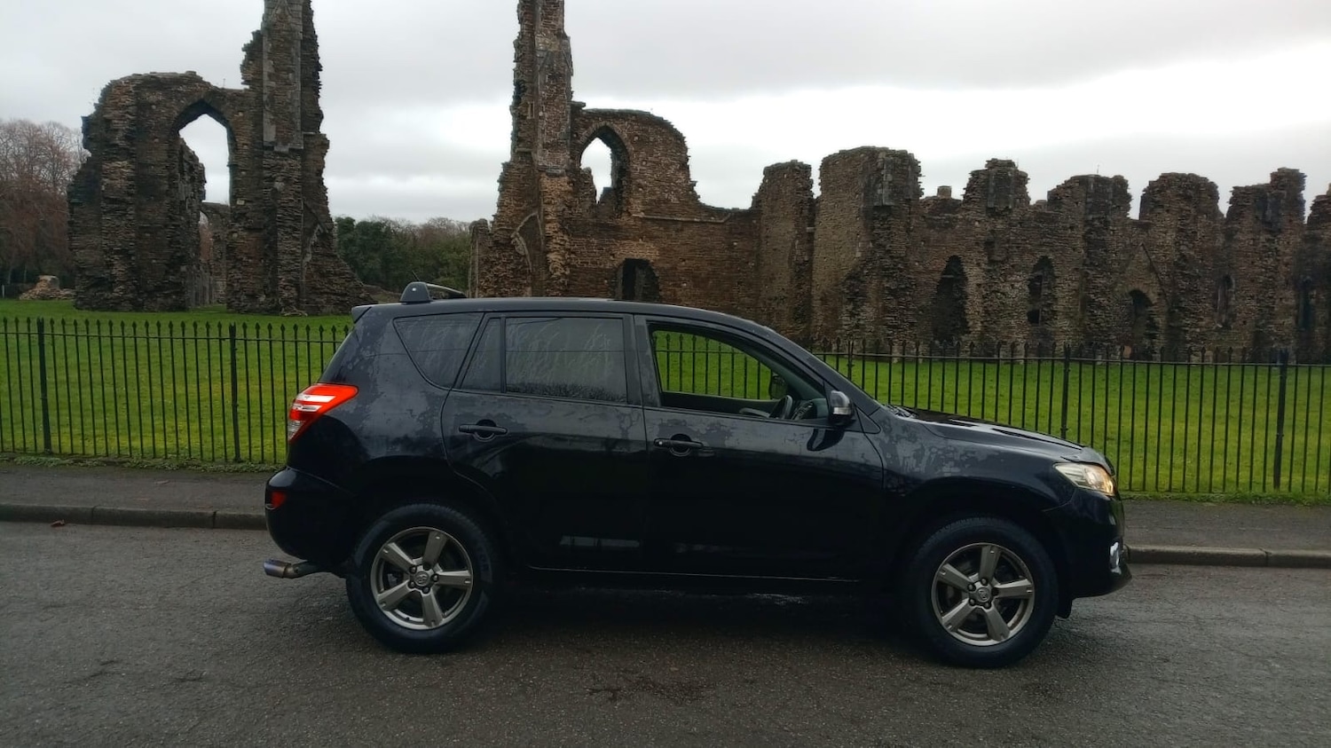 Used Toyota RAV4 2012 for sale - 76860134: Photo 2