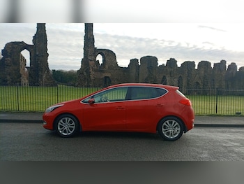 Used Kia Ceed 2014 for sale - 76829662: Photo