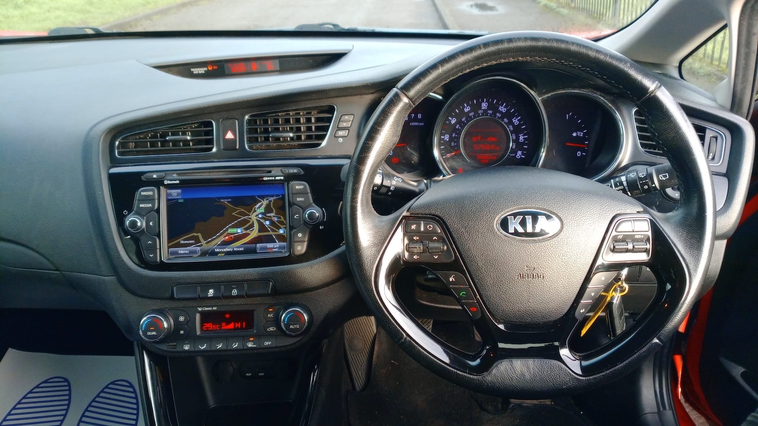 Used Kia Ceed 2014 for sale - 76829662: Photo 8