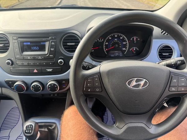 Used Hyundai i10 2014 for sale - 75689350: Photo 9