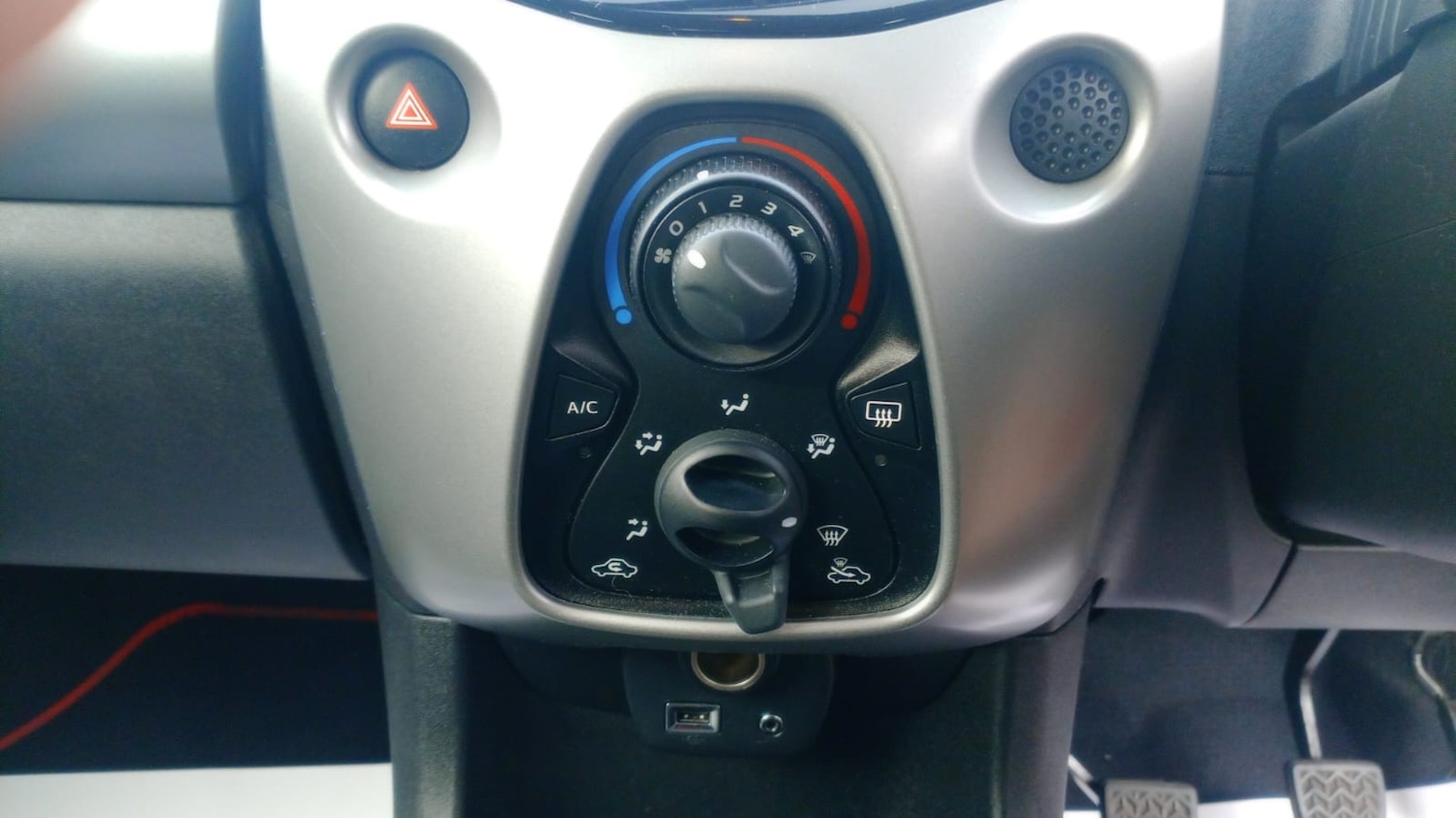 Used Peugeot 108 2017 for sale - 77984210: Photo 15