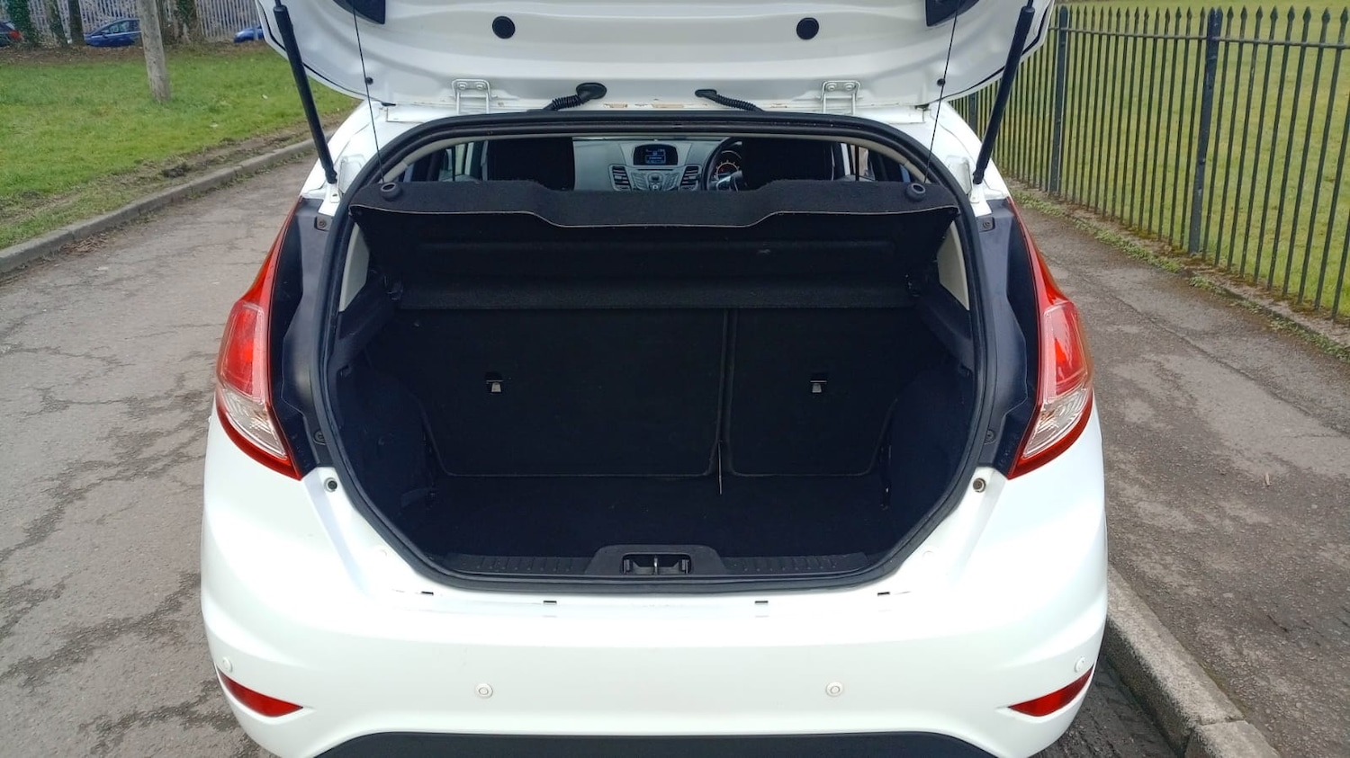 Used Ford Fiesta 2014 for sale - 77375698: Photo 14