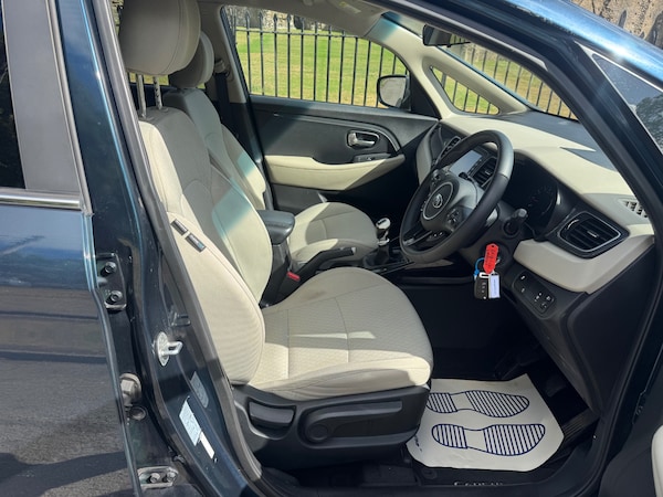 Used Kia Carens 2018 for sale - 75702382: Photo 11