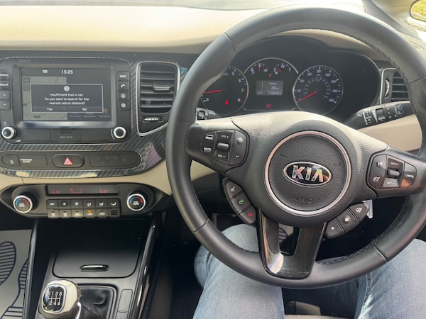 Used Kia Carens 2018 for sale - 75702382: Photo 12