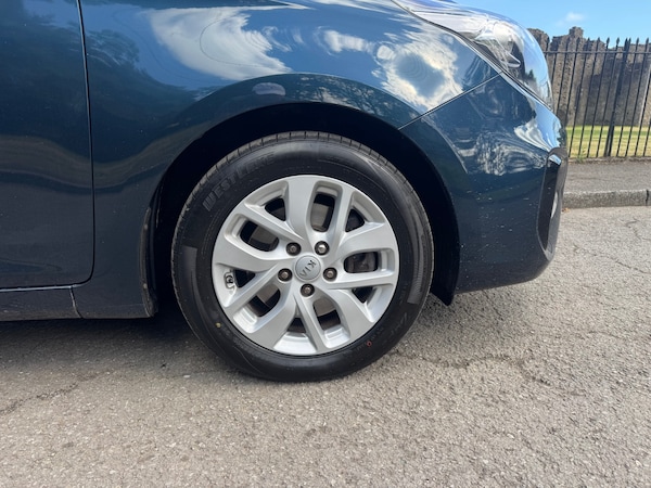 Used Kia Carens 2018 for sale - 75702382: Photo 3