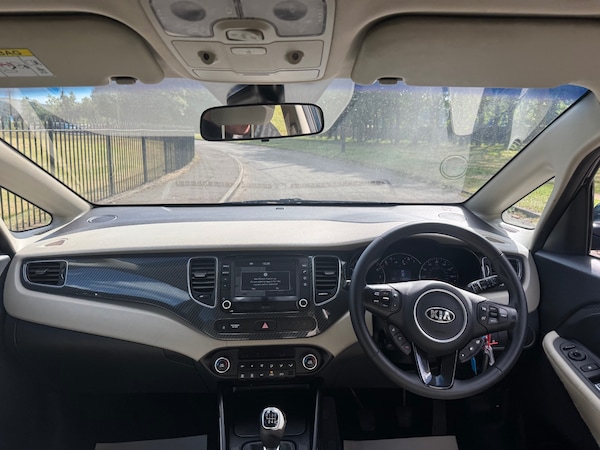 Used Kia Carens 2018 for sale - 75702382: Photo 8