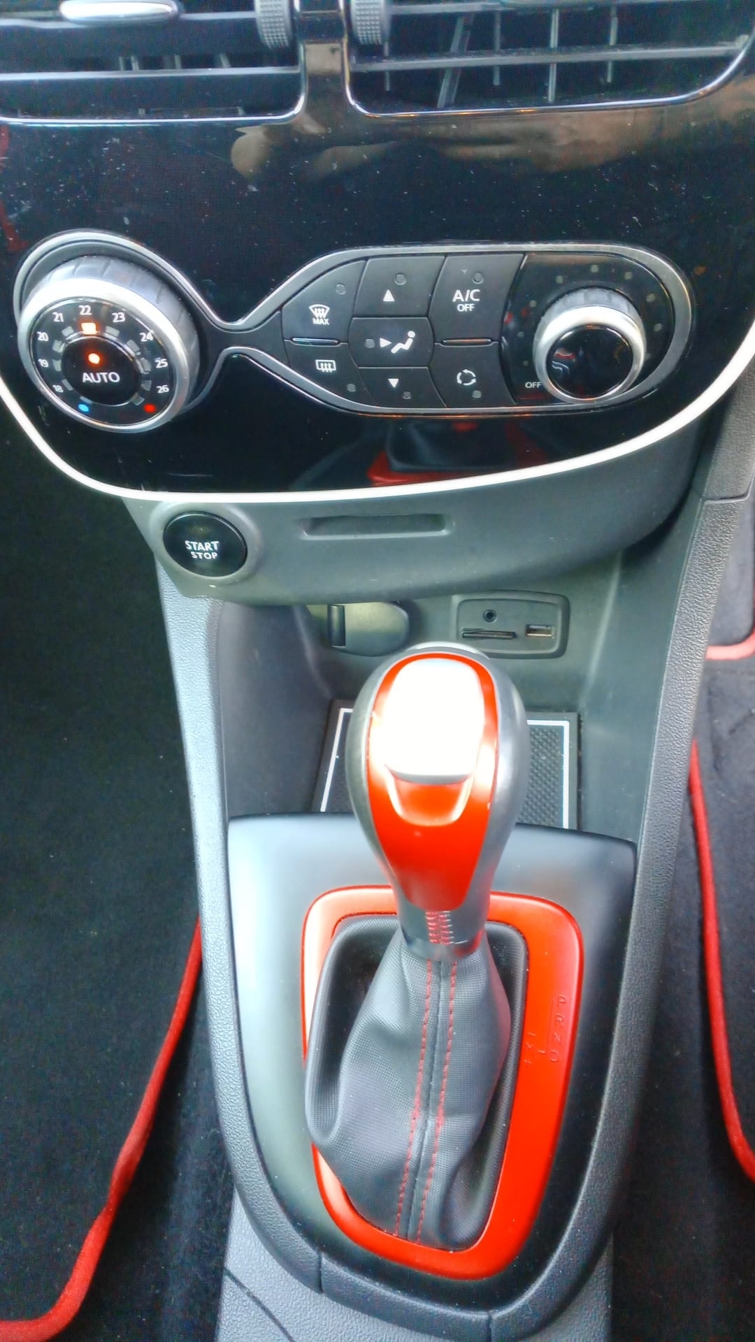 Used Renault Clio 2016 for sale - 76351426: Photo 12