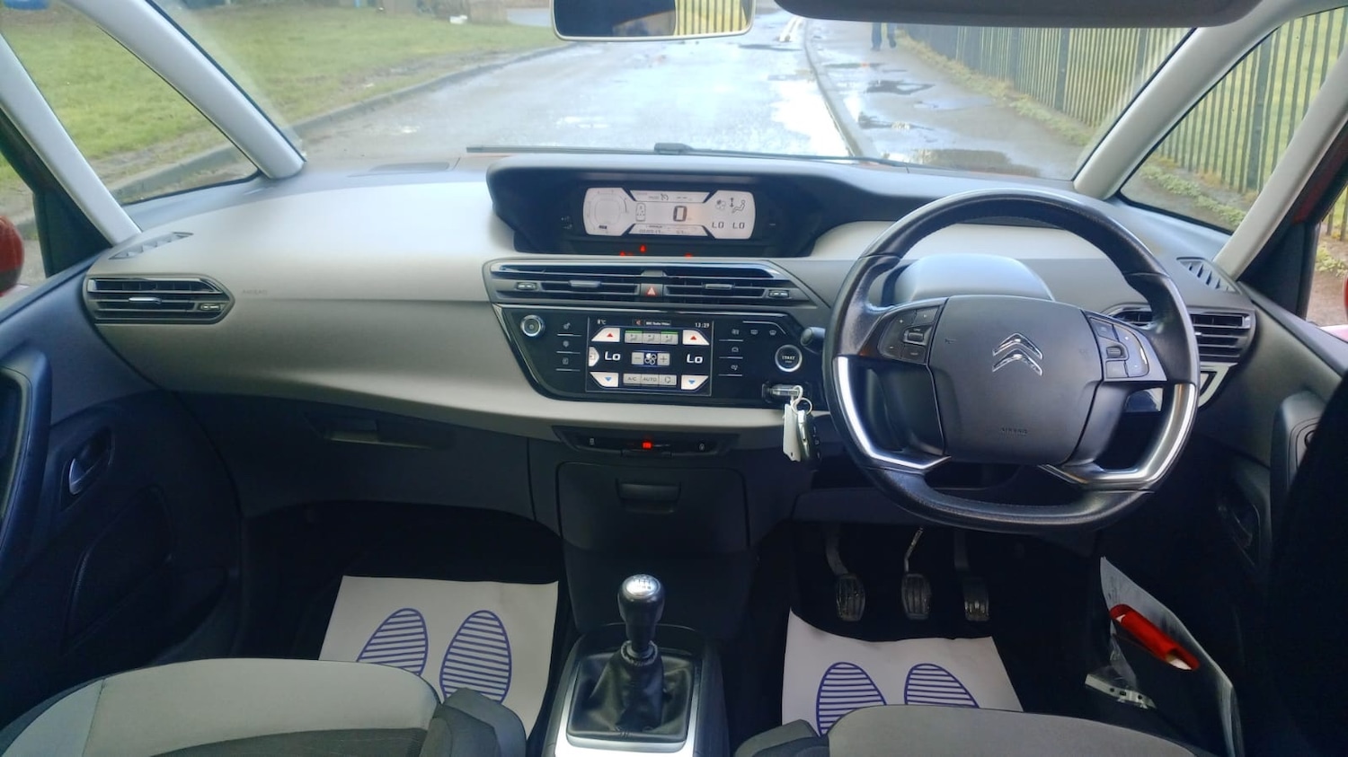 Used Citroen C4 Picasso 2015 for sale - 77568715: Photo 8