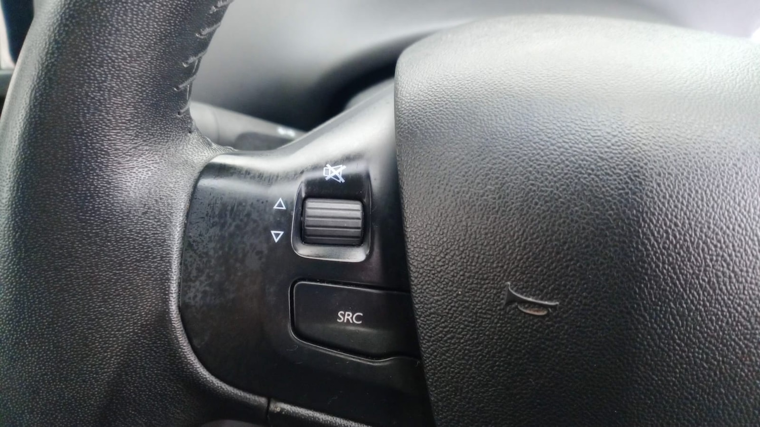 Used Peugeot 208 2013 for sale - 77579638: Photo 12