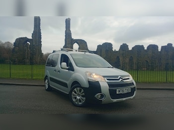 2012 (61) - 1.6 HDi 90 XTR 5dr *DEC 26 MOT*