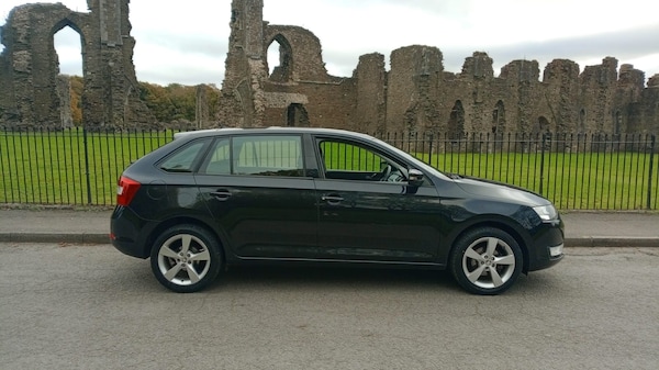 Used Skoda Rapid Spaceback 2016 for sale - 76252677: Photo 2
