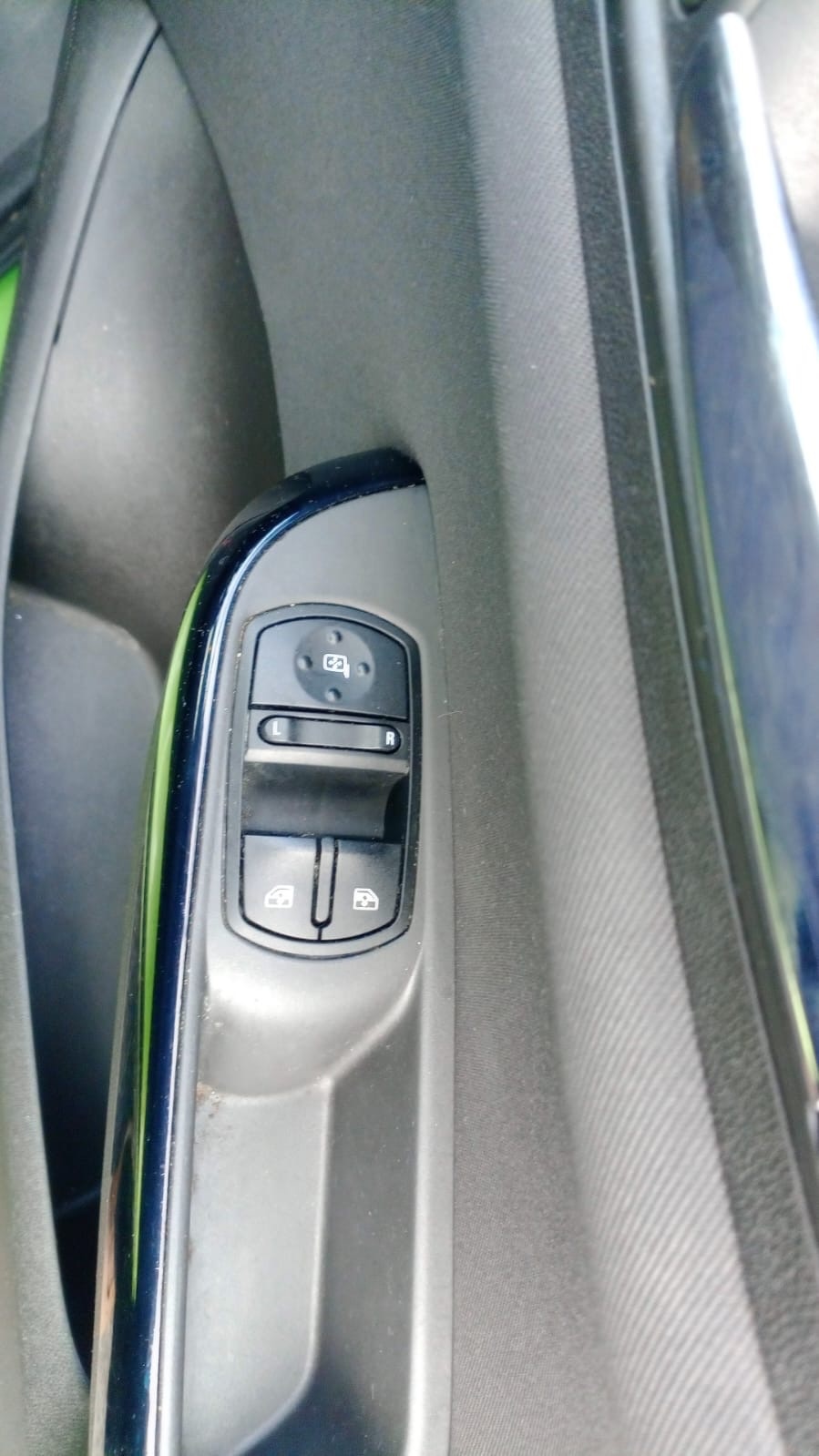 Used Vauxhall Corsa 2015 for sale - 77516189: Photo 14