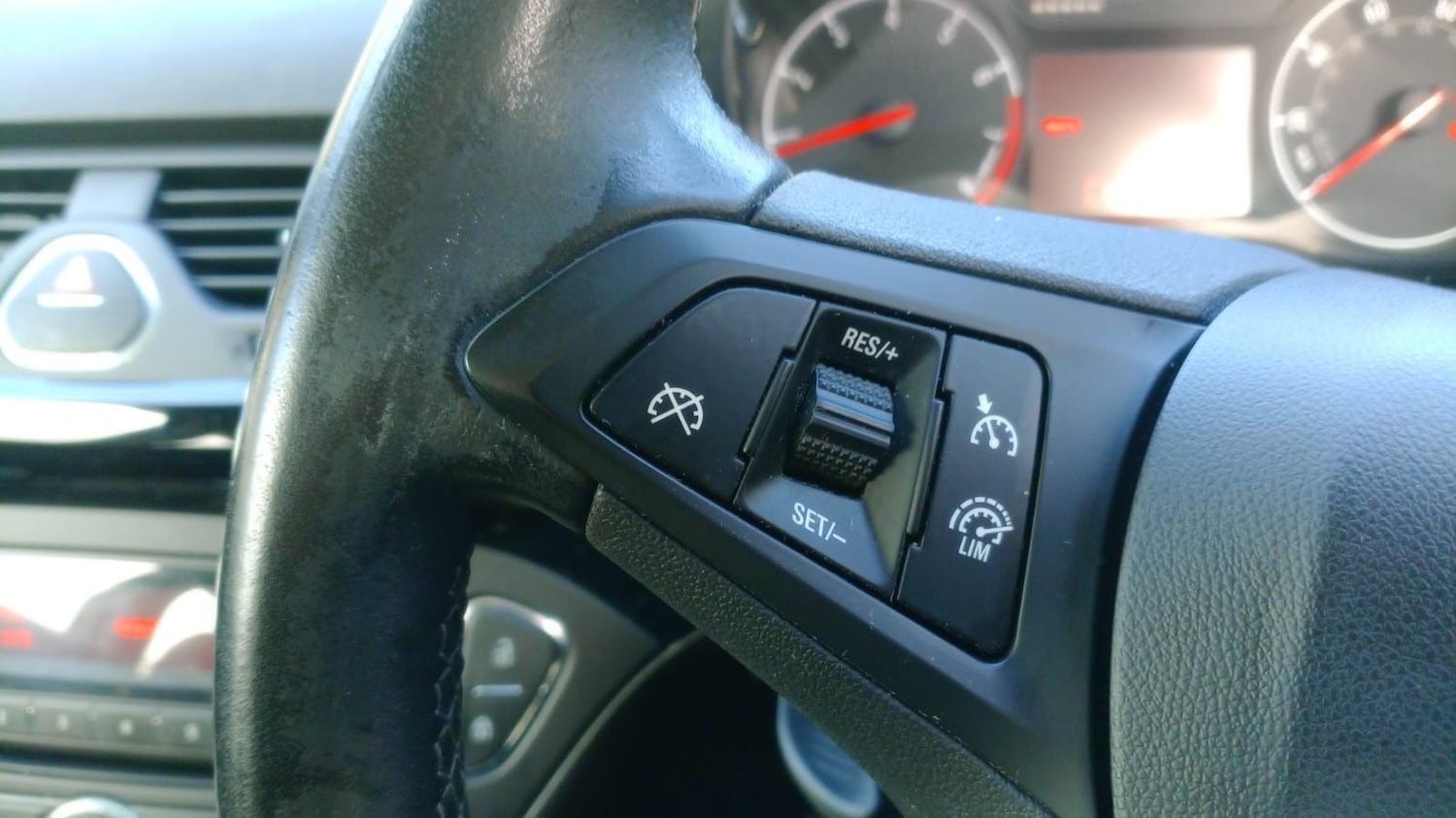 Used Vauxhall Corsa 2015 for sale - 77516189: Photo 8