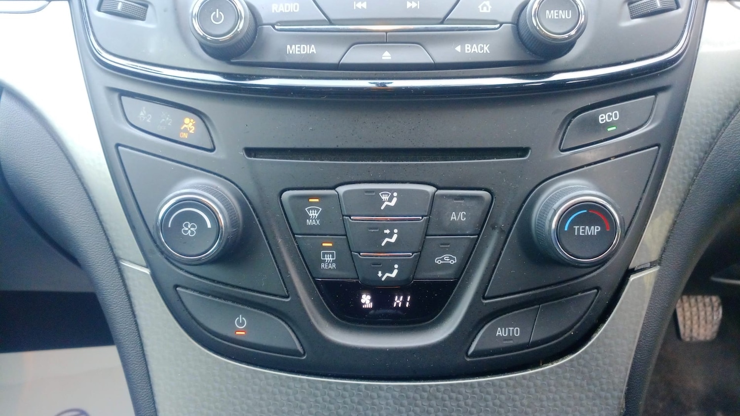 Used Vauxhall Insignia 2015 for sale - 77179536: Photo 11