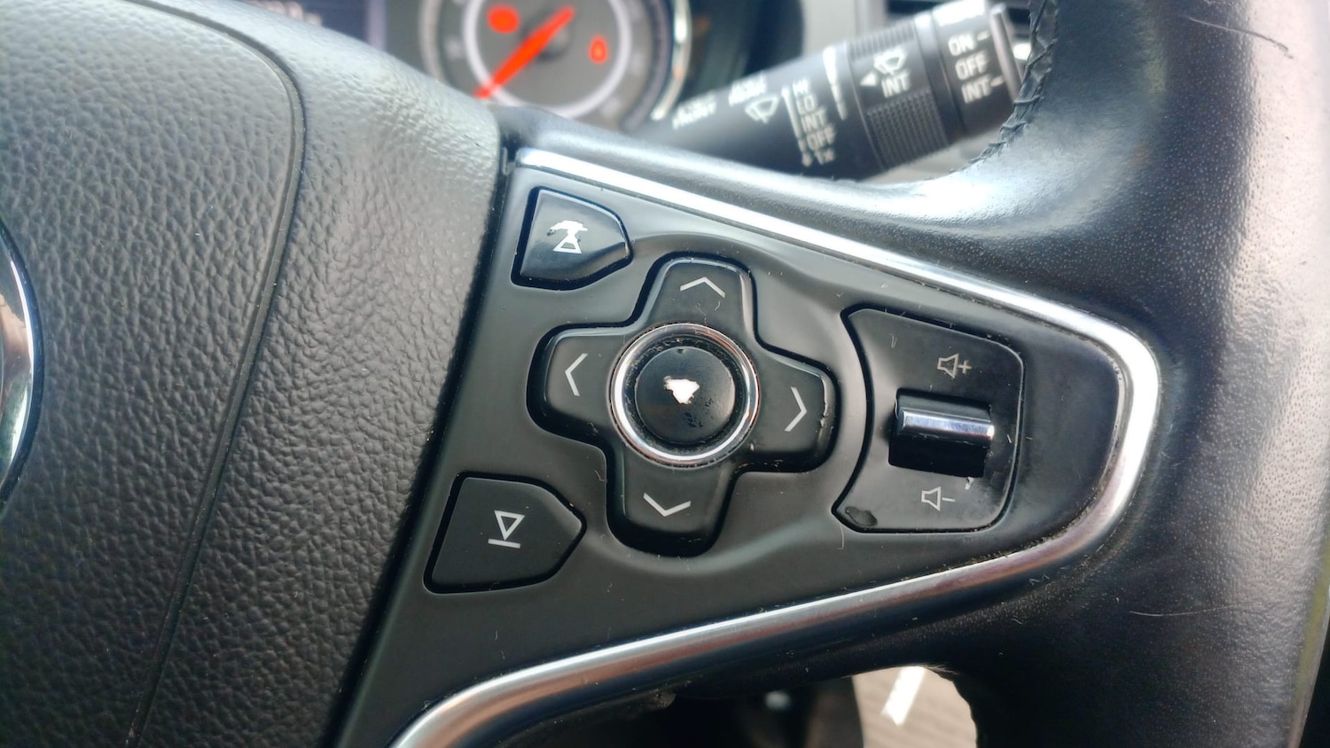 Used Vauxhall Insignia 2015 for sale - 77179536: Photo 14