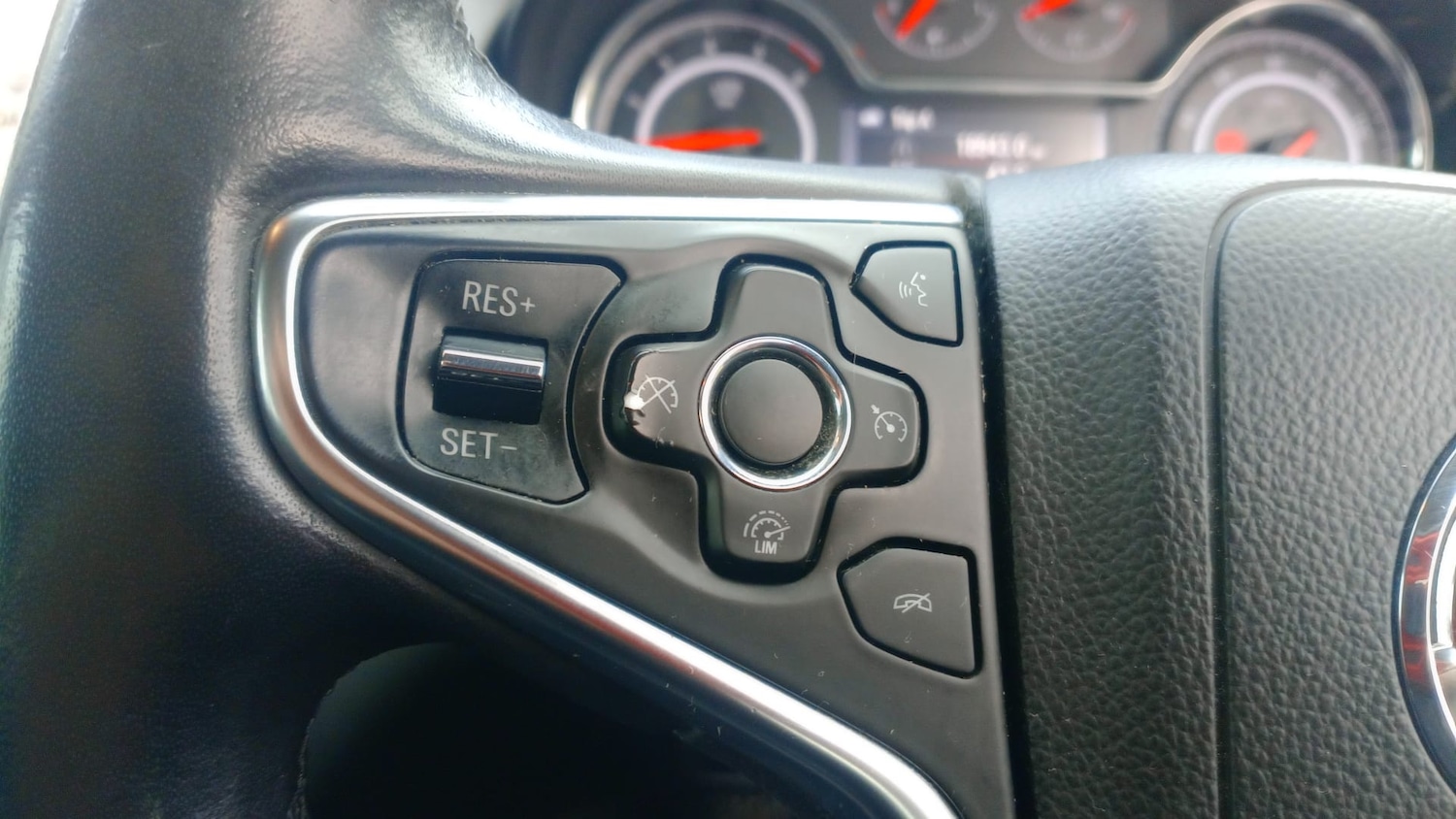 Used Vauxhall Insignia 2015 for sale - 77179536: Photo 15