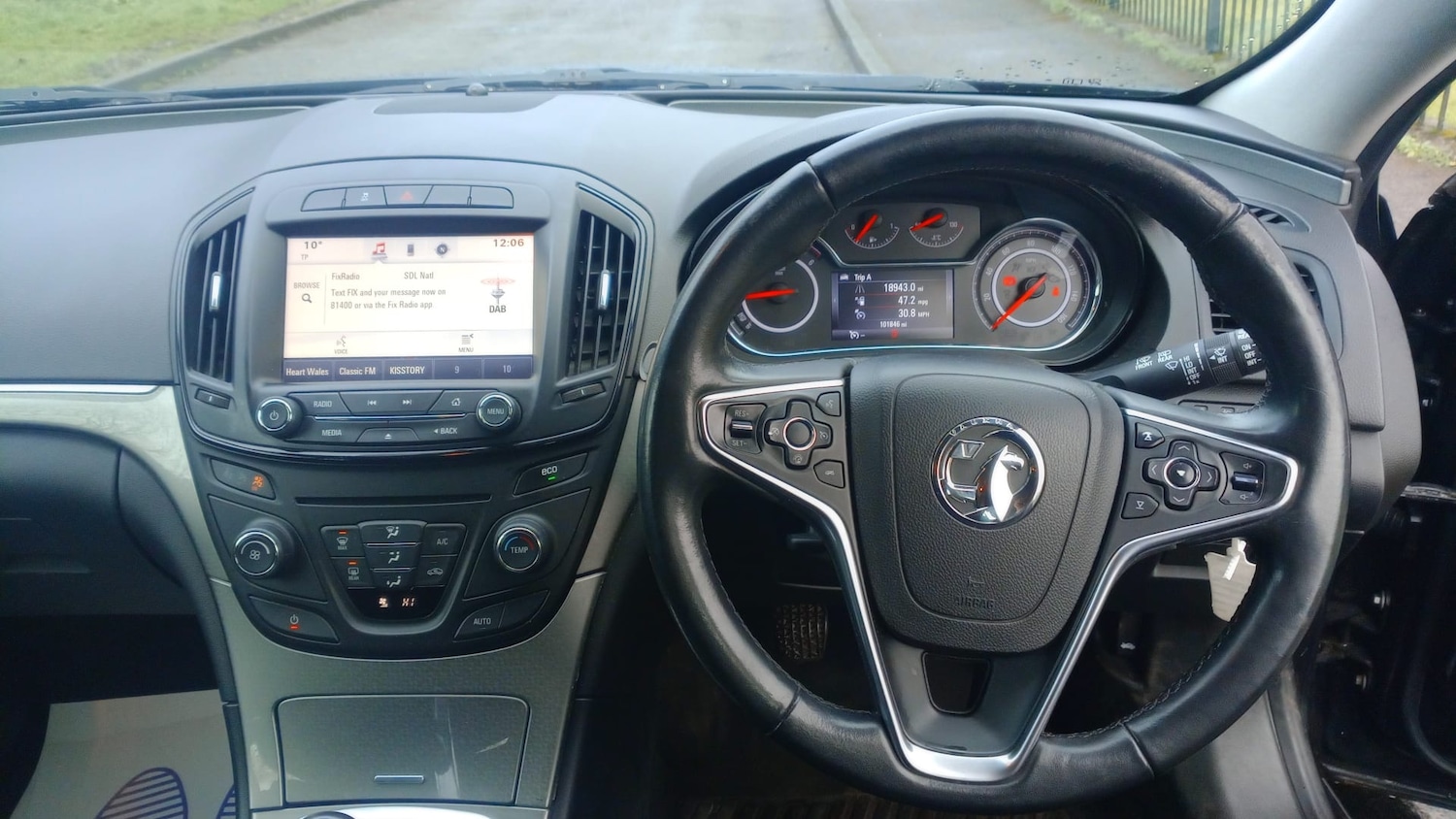 Used Vauxhall Insignia 2015 for sale - 77179536: Photo 16