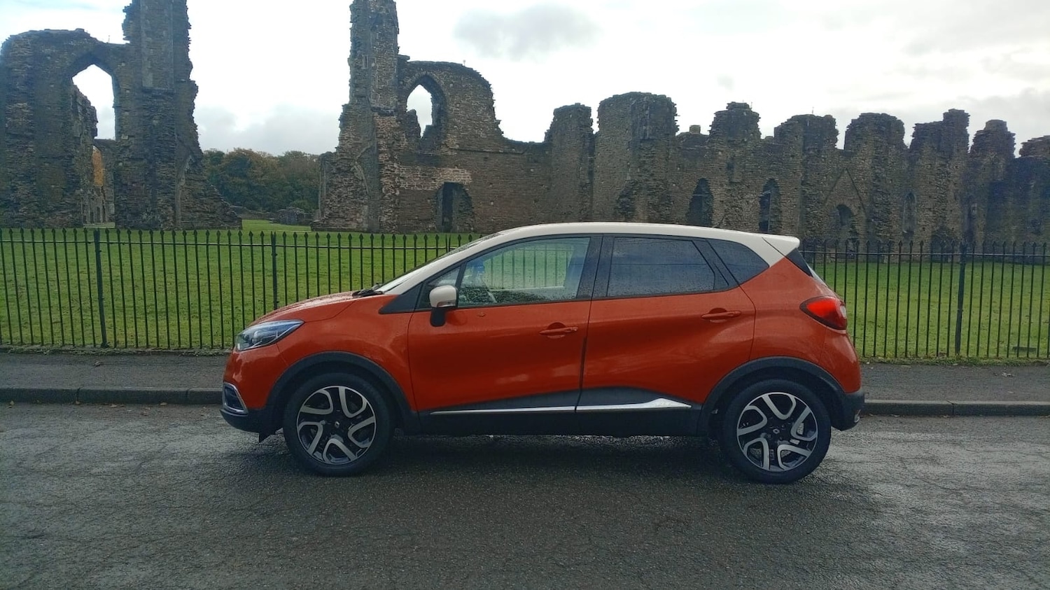 Used Renault Captur 2013 for sale - 76275974: Photo 2