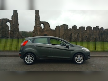 Used Ford Fiesta 2015 for sale - 77640169: Photo