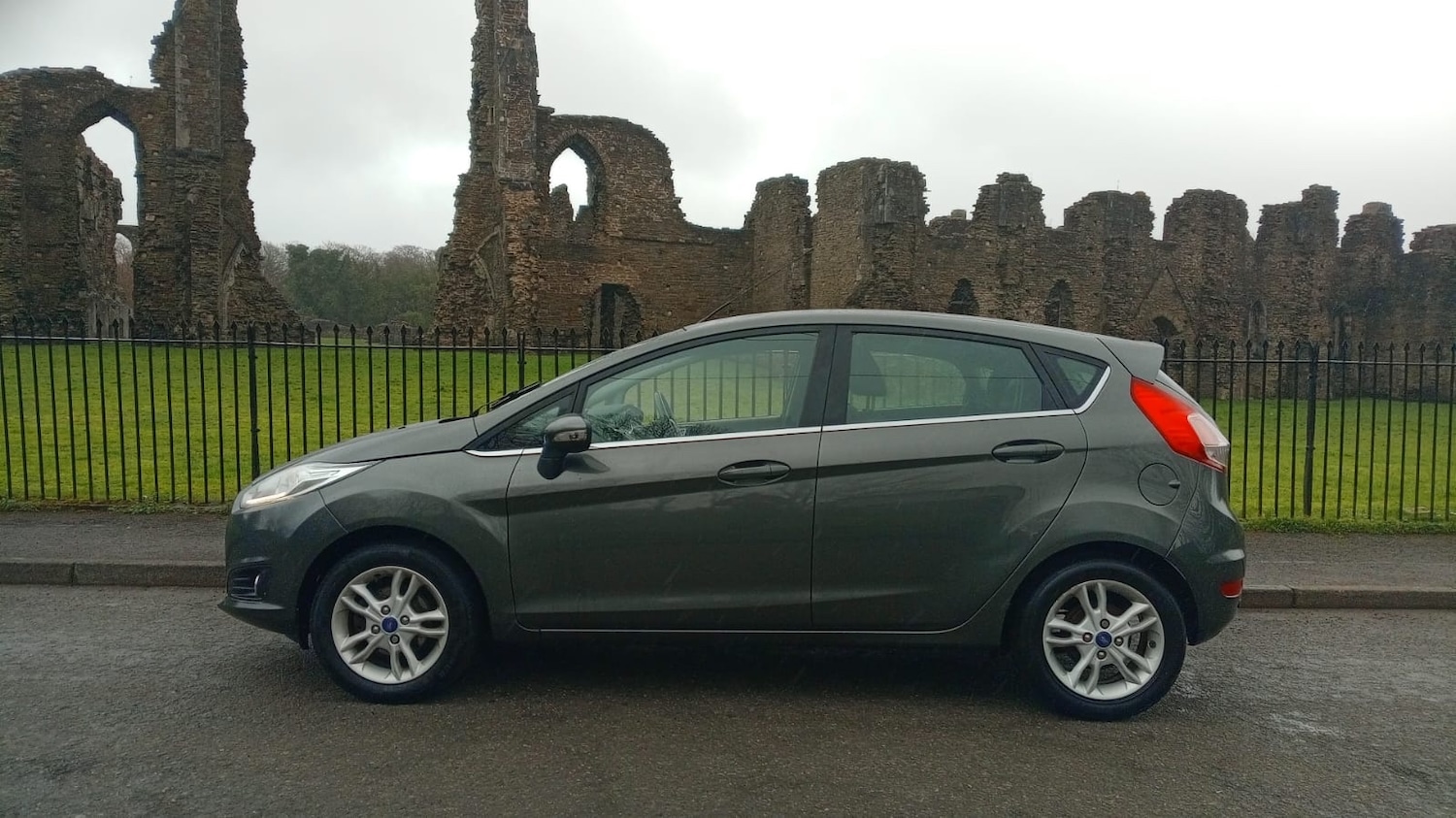 Used Ford Fiesta 2015 for sale - 77640169: Photo 4