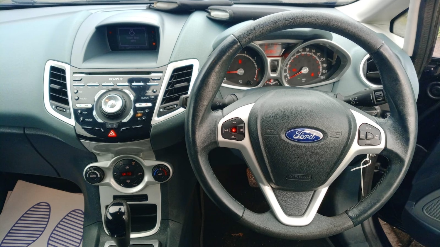 Used Ford Fiesta 2010 for sale - 76612232: Photo 10