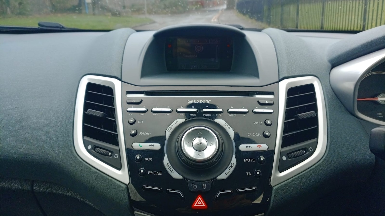 Used Ford Fiesta 2010 for sale - 76612232: Photo 11