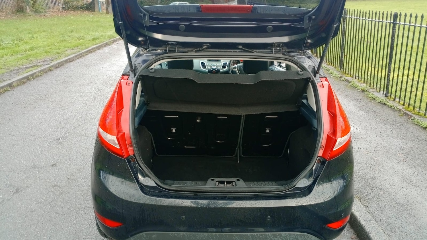 Used Ford Fiesta 2010 for sale - 76612232: Photo 18