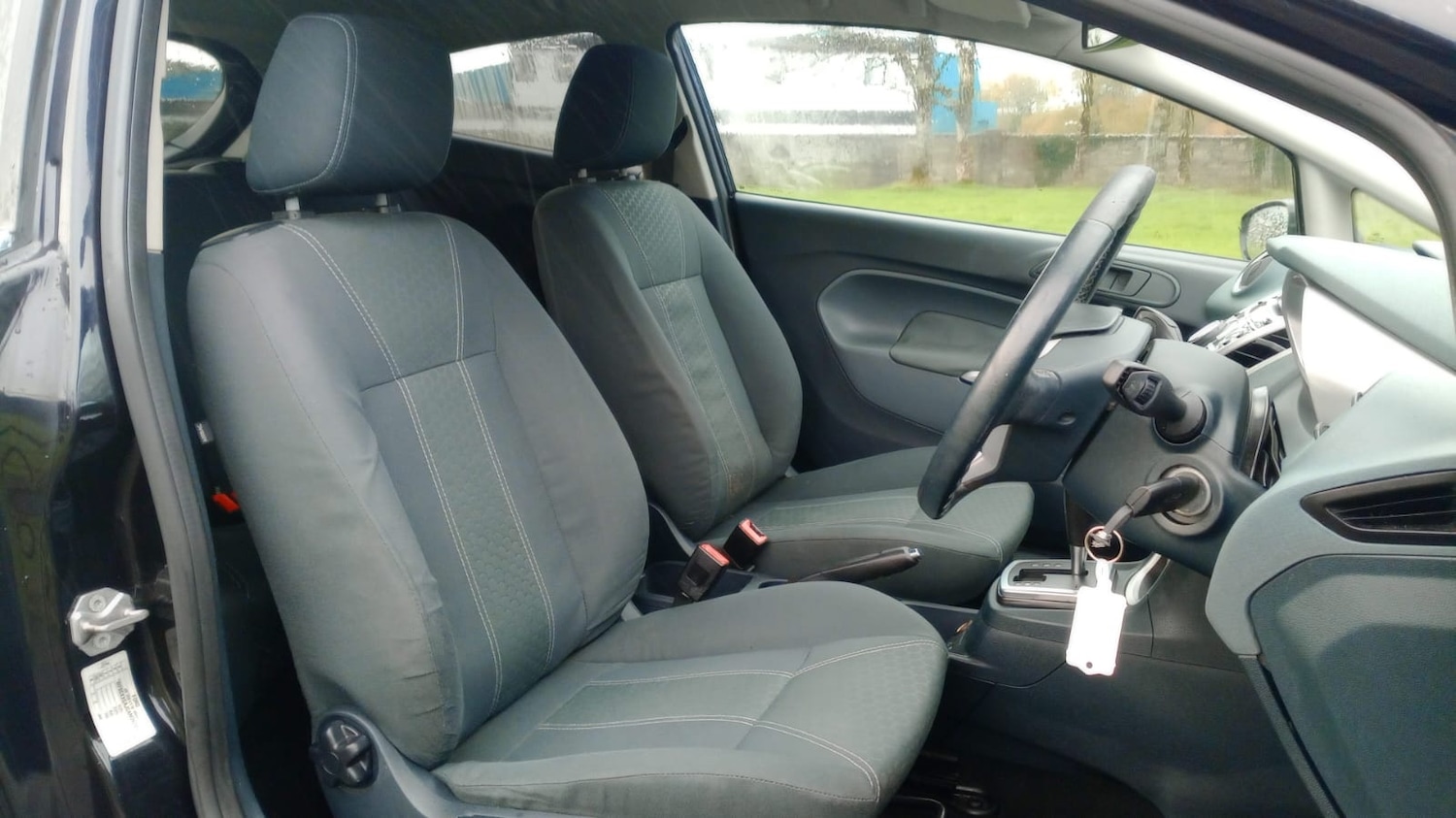 Used Ford Fiesta 2010 for sale - 76612232: Photo 7