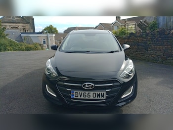 Used Hyundai i30 2015 for sale - 76103973: Photo
