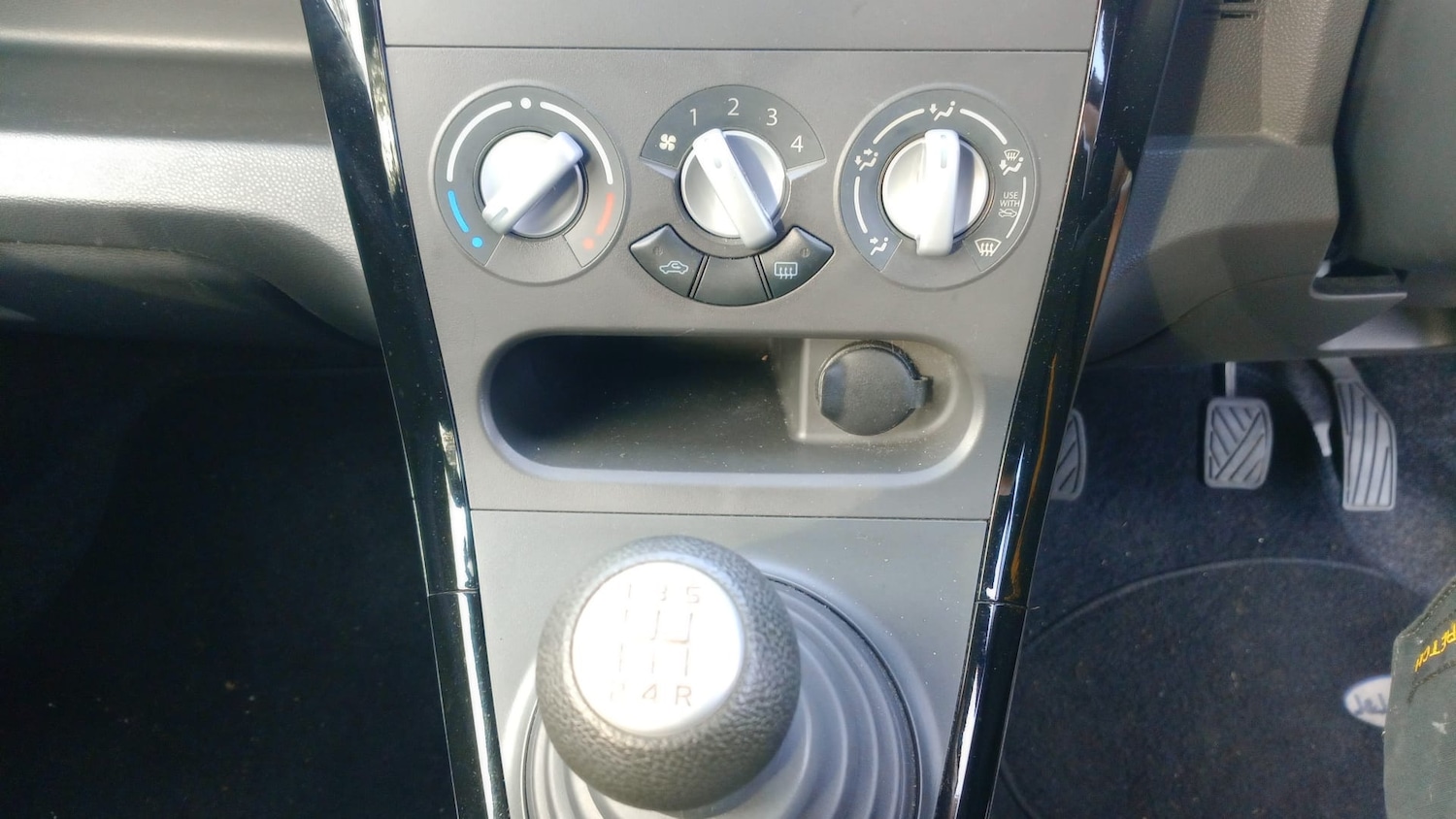 Used Suzuki Splash 2012 for sale - 76143196: Photo 10