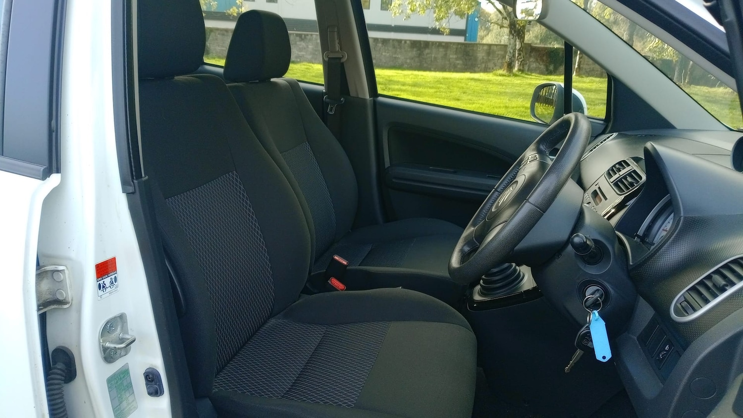 Used Suzuki Splash 2012 for sale - 76143196: Photo 4