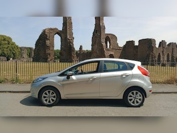 Used Ford Fiesta 2010 for sale - 78581525: Photo