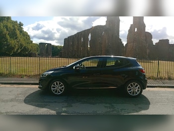 Used Renault Clio 2016 for sale - 79568984: Photo