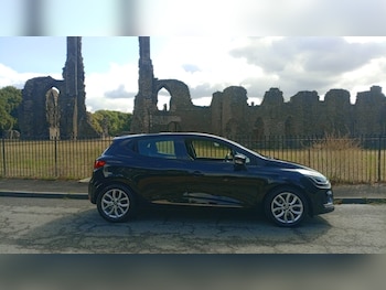 Used Renault Clio 2016 for sale - 79568984: Photo