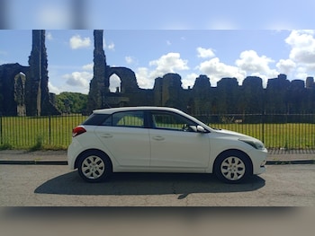 Used Hyundai i20 2015 for sale - 78815139: Photo