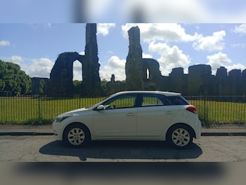 Used Hyundai i20 2015 for sale - 78815139: Photo