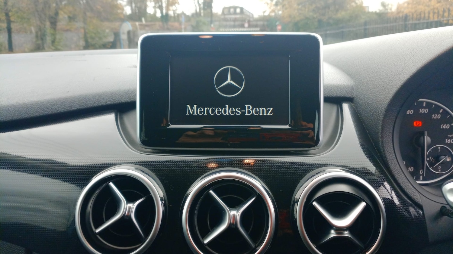 Used Mercedes-Benz B Class 2014 for sale - 76450029: Photo 11