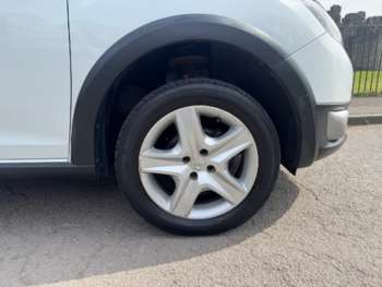 Used Dacia Sandero Stepway 2015 for sale - 74287436: Photo