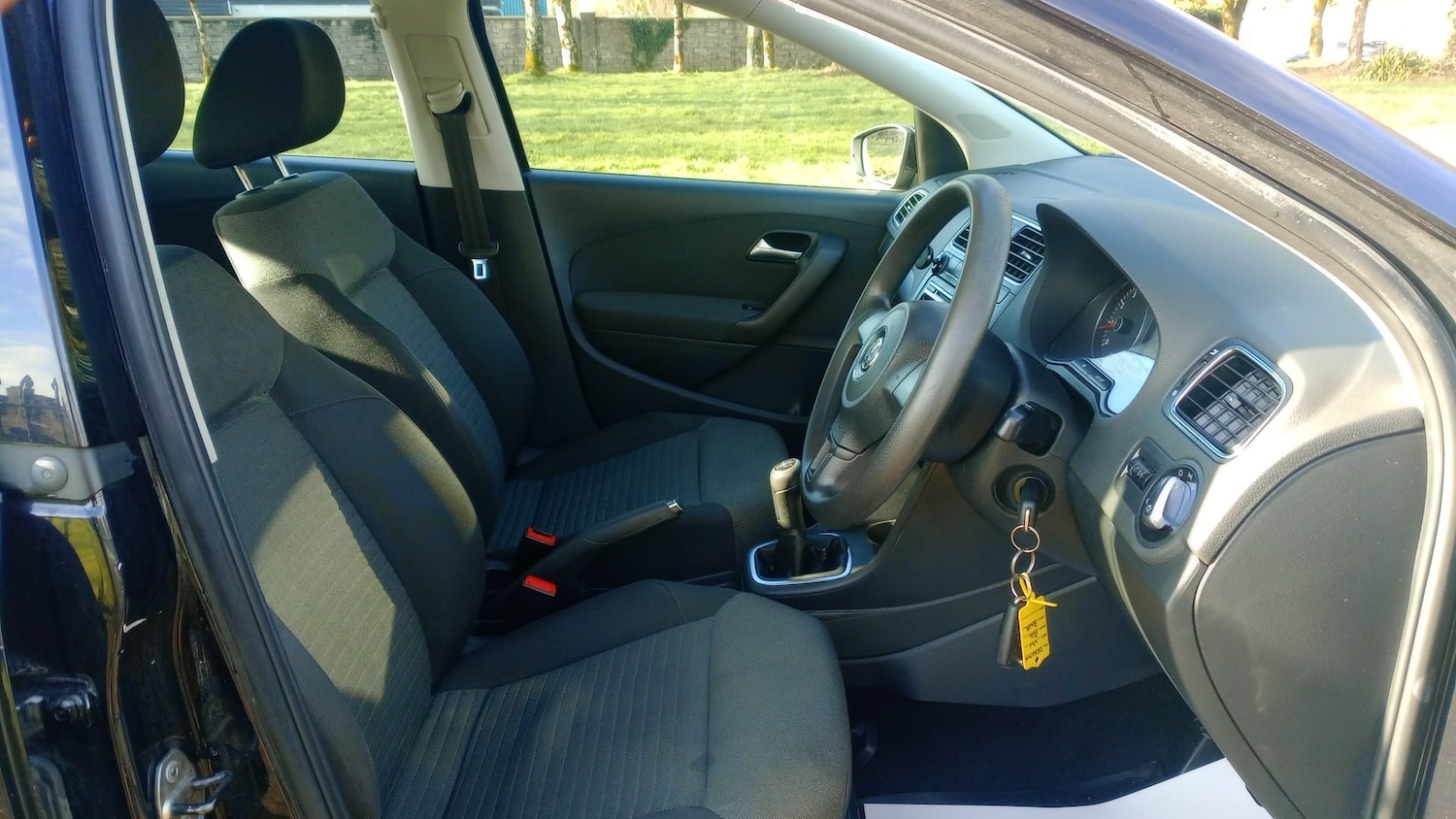 Used Volkswagen Polo 2011 for sale - 77353640: Photo 7