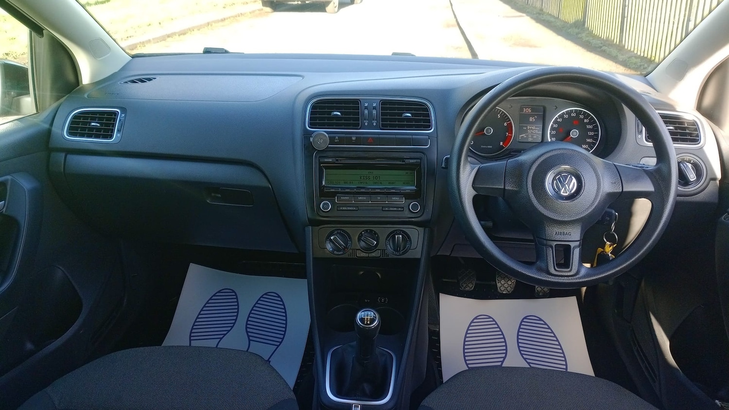 Used Volkswagen Polo 2011 for sale - 77353640: Photo 9