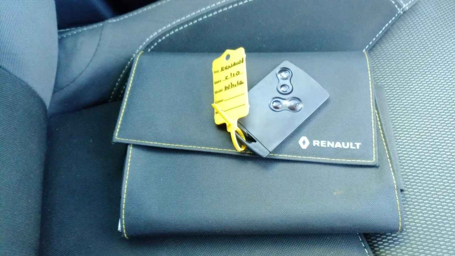 Used Renault Clio 2017 for sale - 76126062: Photo 16