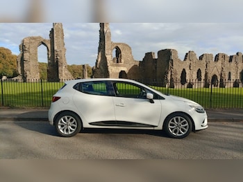 Used Renault Clio 2017 for sale - 76126062: Photo 4