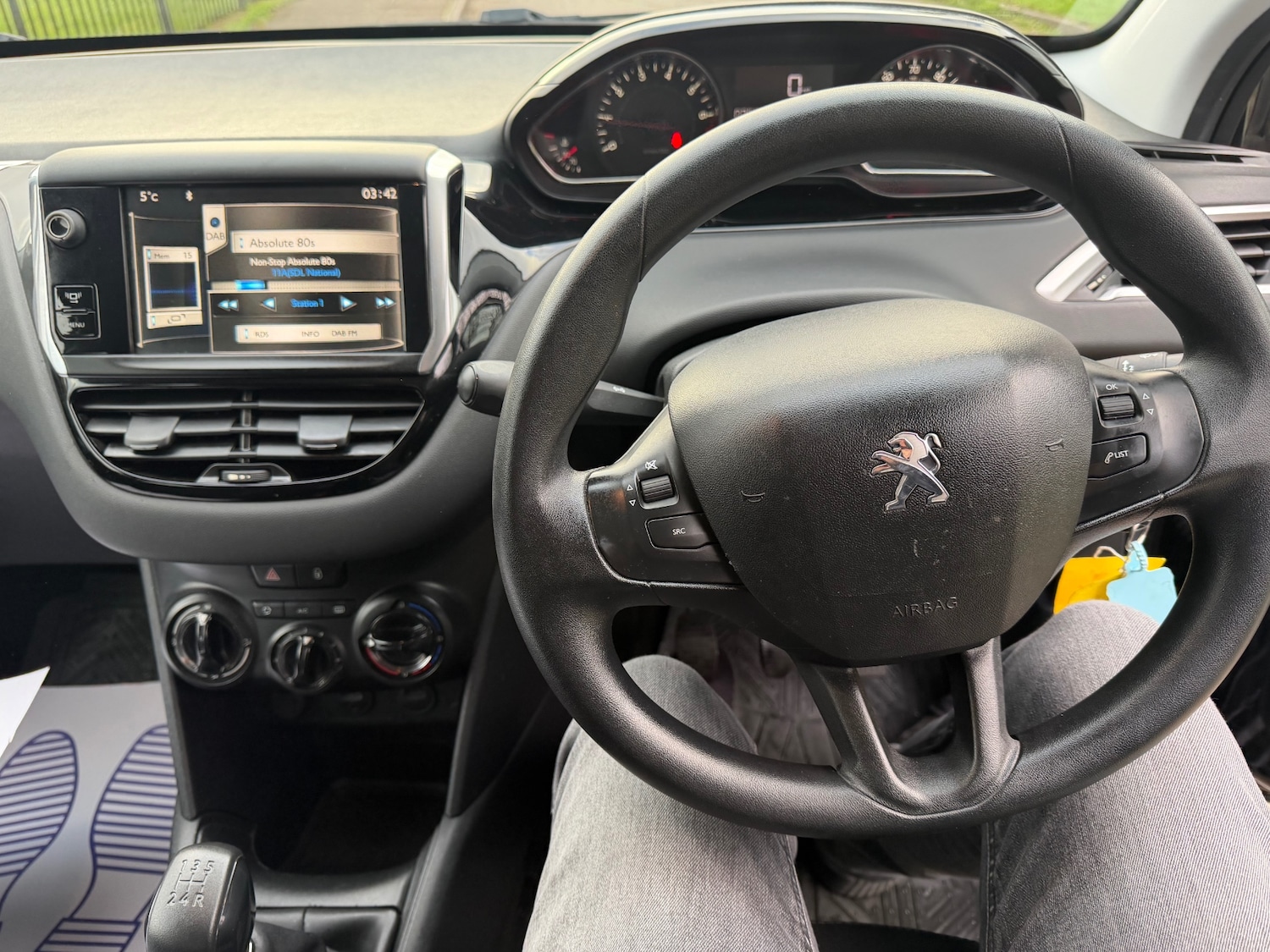 Used Peugeot 208 2013 for sale - 77069932: Photo 9