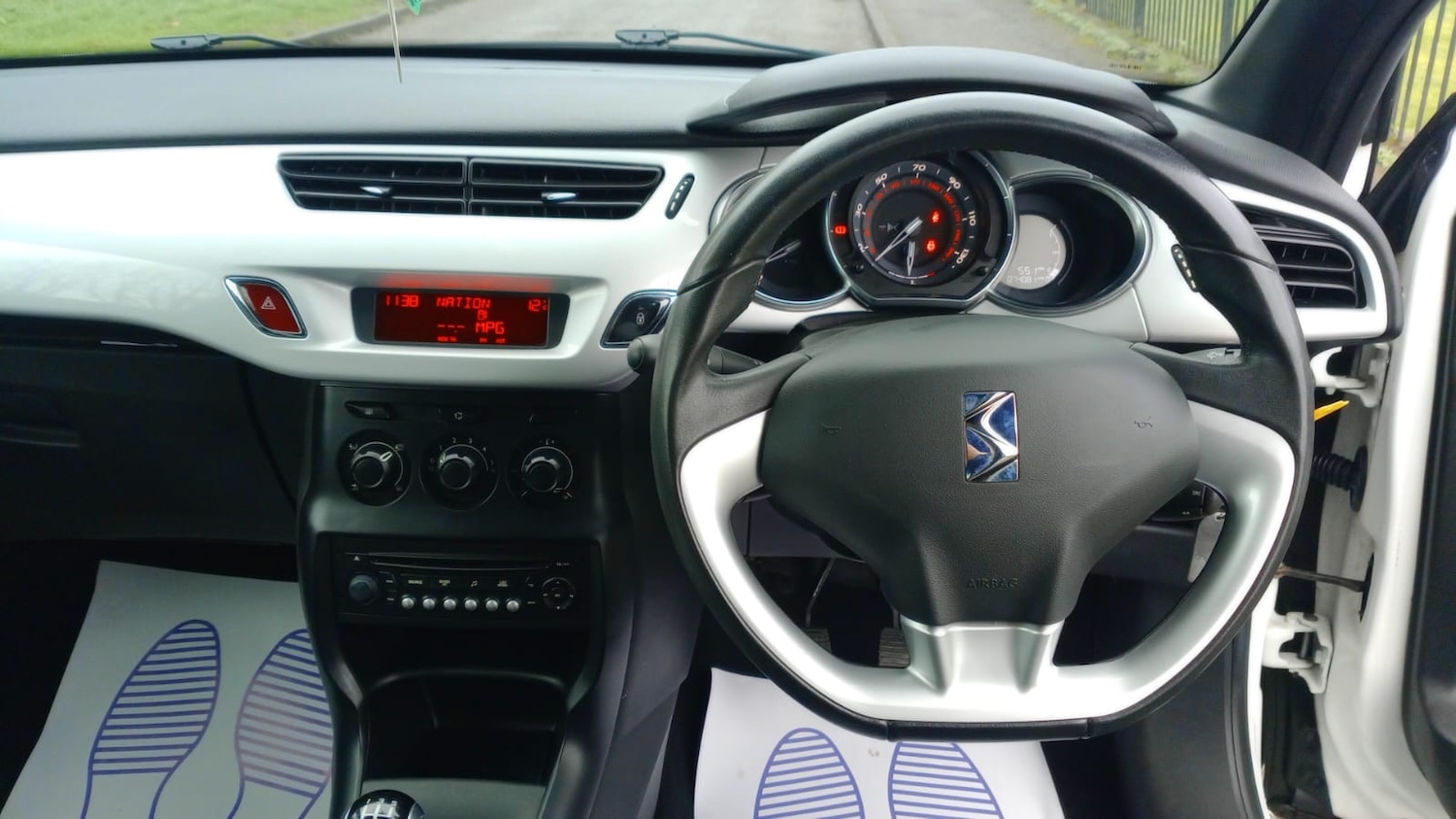 Used DS Automobiles DS 3 2017 for sale - 76829503: Photo 11