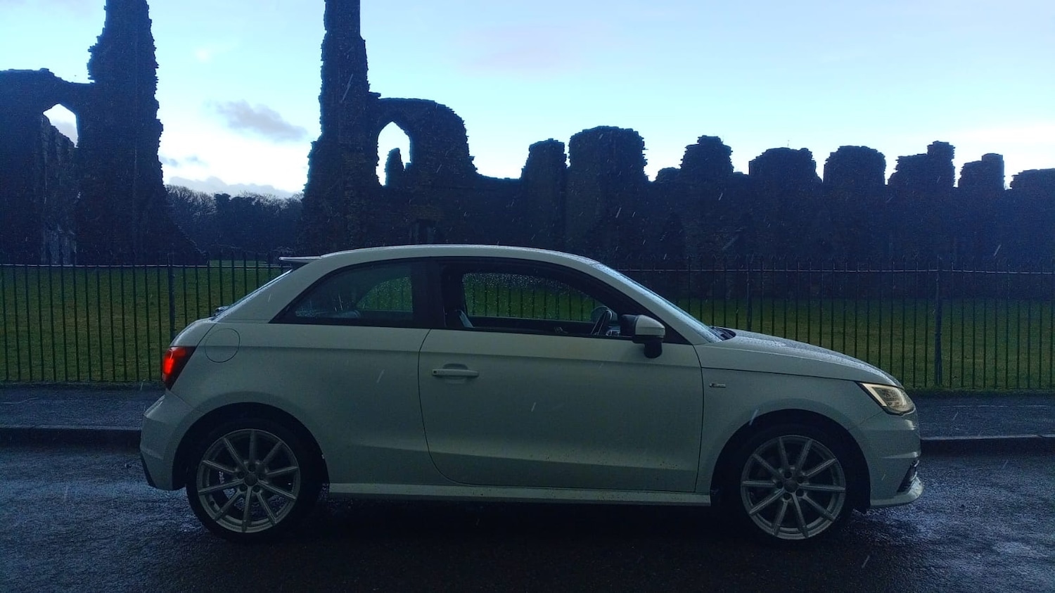 Used Audi A1 2016 for sale - 77223348: Photo 2