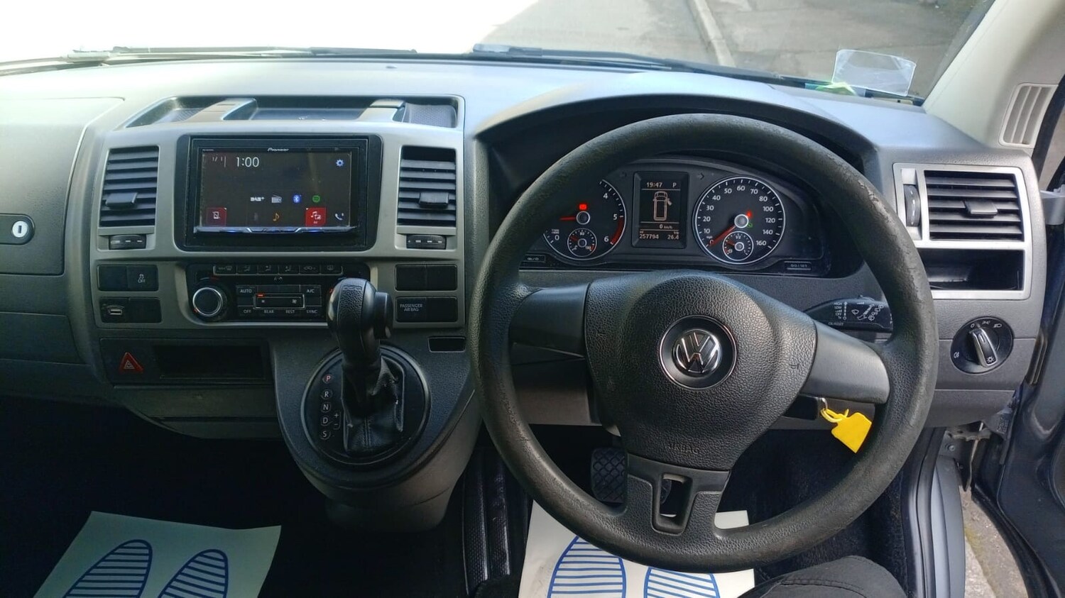 Used Volkswagen Transporter Shuttle 2015 for sale - 77930959: Photo 11