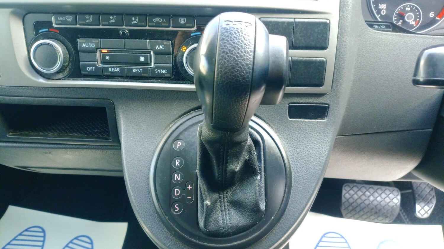 Used Volkswagen Transporter Shuttle 2015 for sale - 77930959: Photo 13