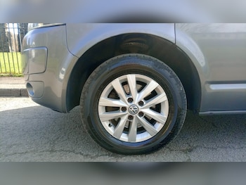 Used Volkswagen Transporter Shuttle 2015 for sale - 77930959: Photo