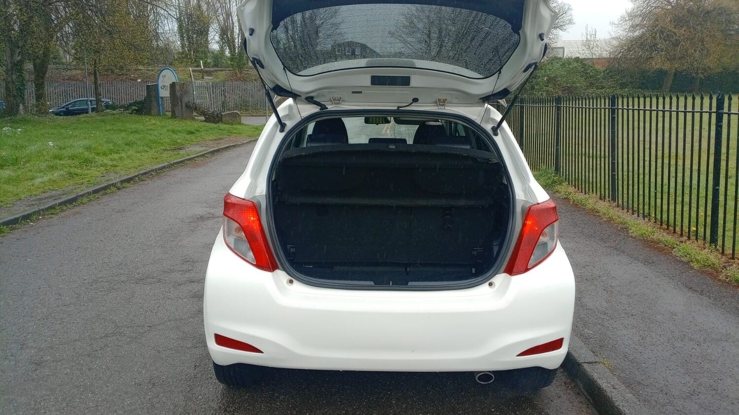 Used Toyota Yaris 2012 for sale - 78178041: Photo 19